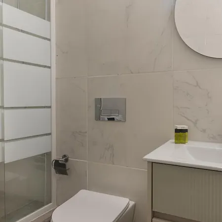 Apartment Phaedrus Living Breeze Residences Finesse