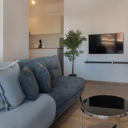 Phaedrus Living Breeze Residences Finesse Apartment