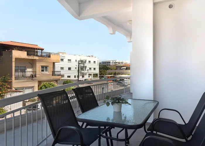 Phaedrus Living Breeze Residences Finesse *